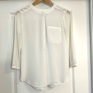 NYDJ White silky blouse with 3/4 sleeves. Women’s Small. Excellent condition.